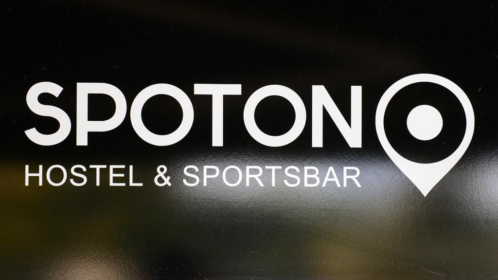 Spoton & Sportsbar Vandrarhem *