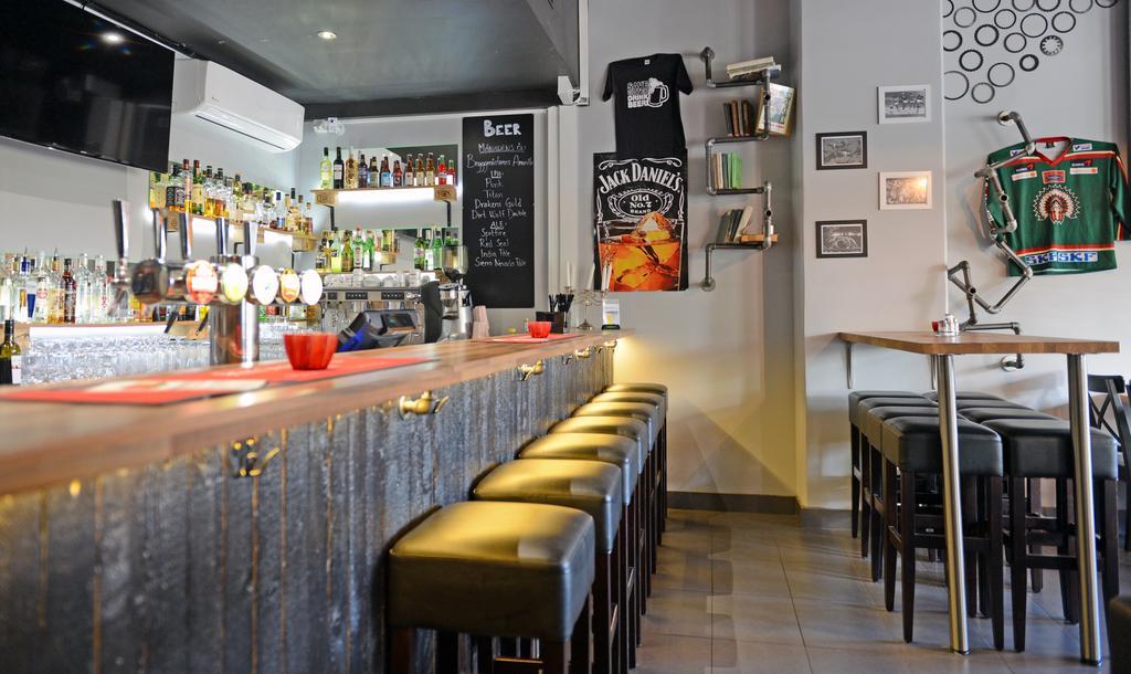 Albergue Spoton & Sportsbar *