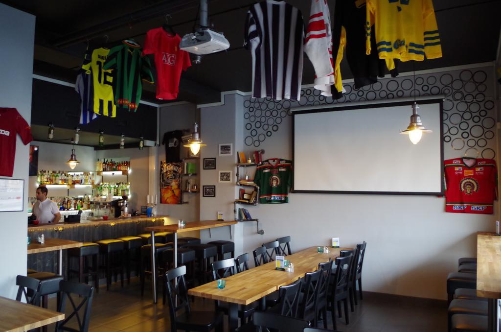 Vandrarhem Spoton & Sportsbar