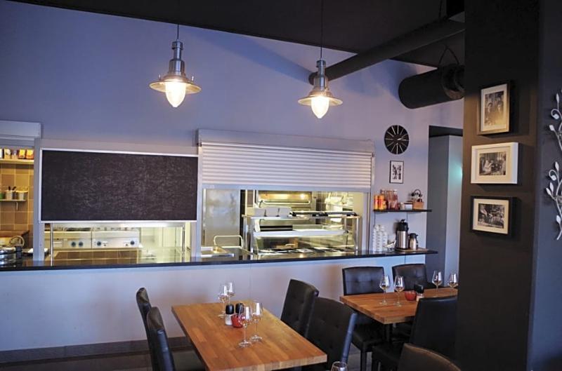 Albergue Spoton & Sportsbar *